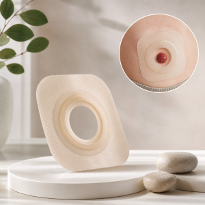 Płytka ochronna coloplast – jak zwiększa bezpieczeństwo skóry wokół stomii
